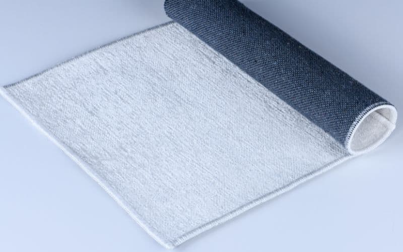 Şönil rug alternate view